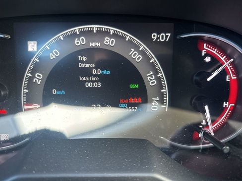 Used 2025 Toyota RAV4 XLE Premium image 24