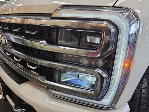 Used 2024 Ford F350 Platinum image 31