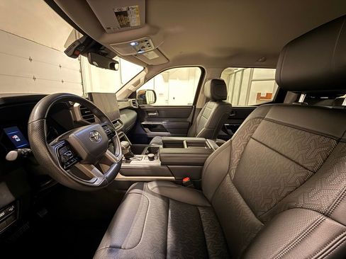 Used 2022 Toyota Tundra Limited w/ Power Package RWD image 17