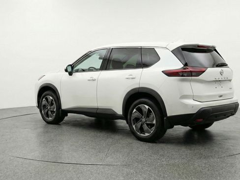 Used 2025 Nissan Rogue SV image 6