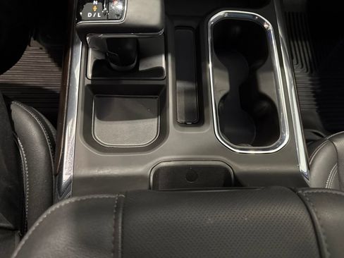 Used 2025 GMC Sierra 1500 SLT AWD/4WD image 28