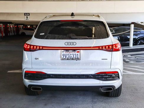 Used 2025 Audi Q5 Premium Plus w/ Premium Plus AWD/4WD image 3