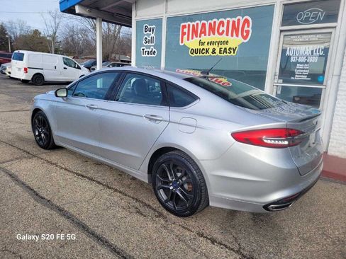 Used 2018 Ford Fusion SE AWD/4WD image 4