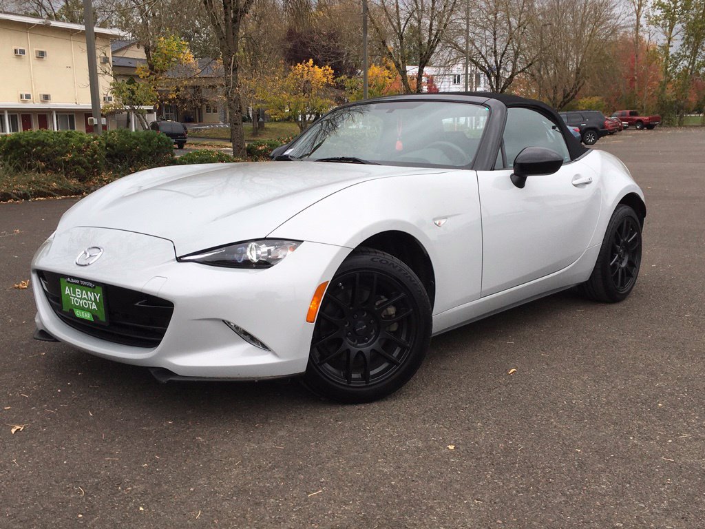 Used 2019 MAZDA MX-5 Miata Sport RWD image 1