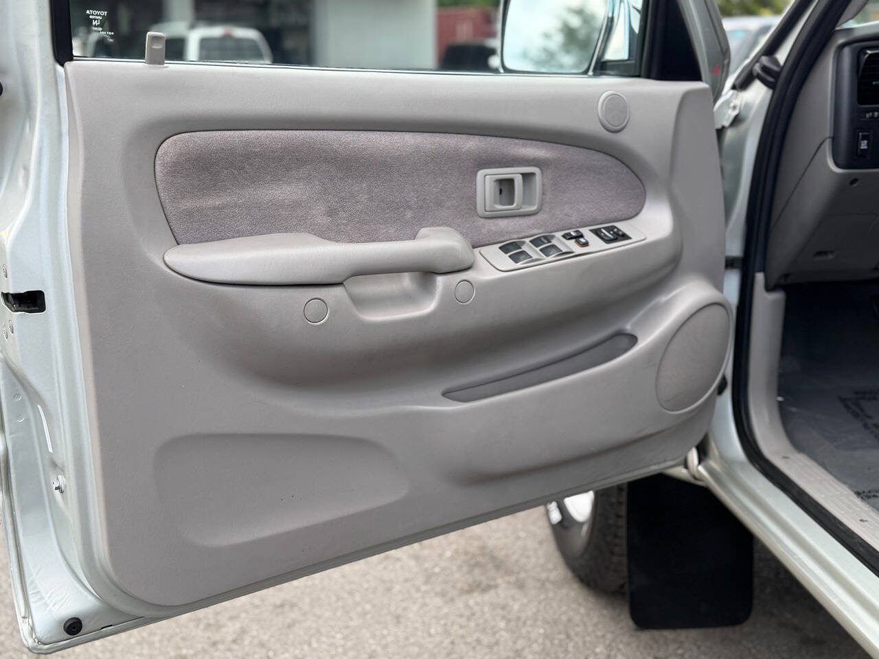 Used 2003 Toyota Tacoma PreRunner RWD image 16