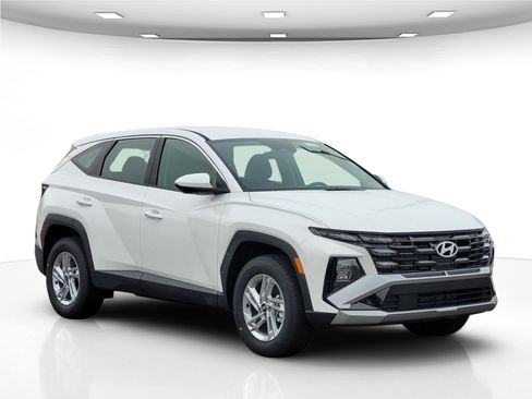 New 2026 Hyundai Tucson SE image 7
