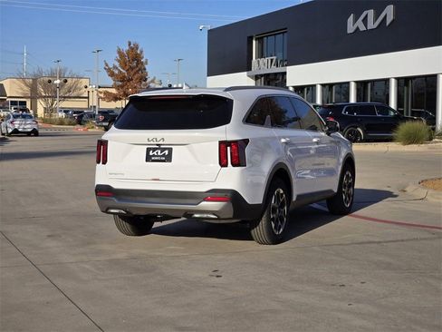 New 2026 Kia Sorento S w/ S Panoramic Sunroof Package FWD image 9