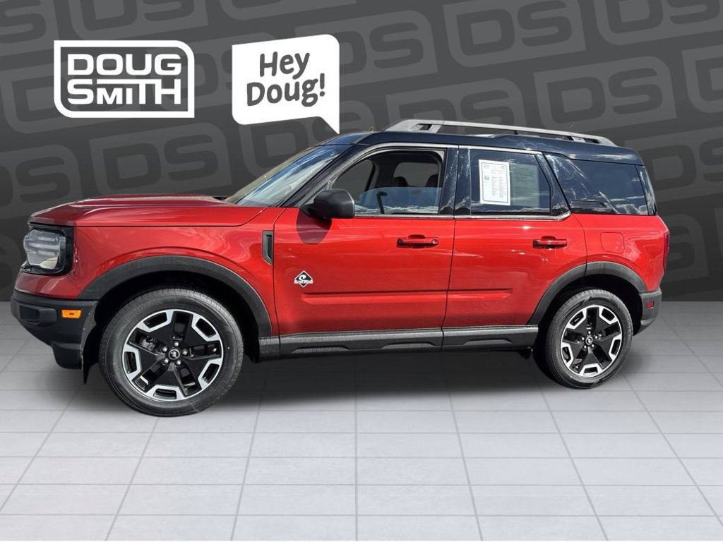 Used 2023 Ford Bronco Sport Outer Banks w/ Tech Package AWD/4WD image 2