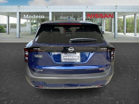 Certified 2025 Nissan Kicks SR FWD image 4