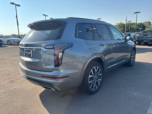 Used 2021 Cadillac XT6 Sport w/ Platinum Package AWD/4WD image 13