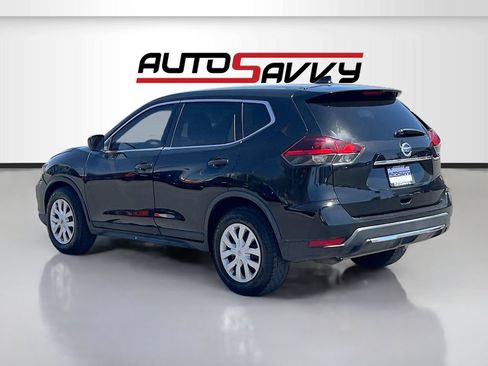 Used 2018 Nissan Rogue S AWD/4WD image 5