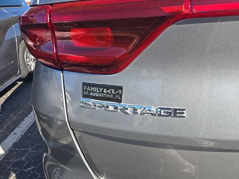 Certified 2022 Kia Sportage LX image 6