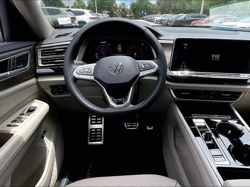 New 2026 Volkswagen Atlas SEL Premium R-Line AWD/4WD image 19
