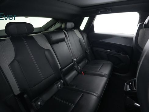 Used 2024 Cadillac Lyriq Tech RWD image 5