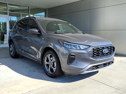 Used 2024 Ford Escape ST-Line image 1