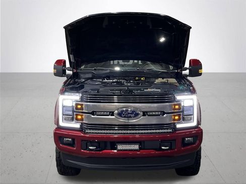 Used 2019 Ford F350 Limited image 5
