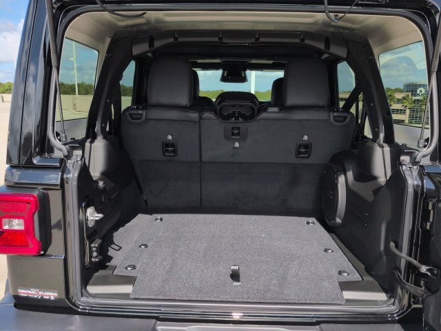 New 2027 Jeep Wrangler Unlimited Sahara AWD/4WD image 13