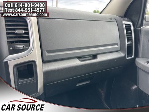 Used 2017 RAM 1500 Classic SLT AWD/4WD image 15
