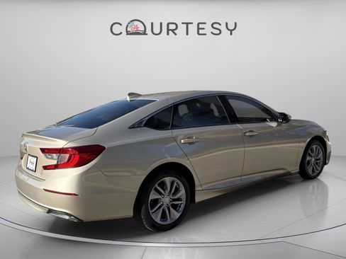 Used 2018 Honda Accord LX image 7