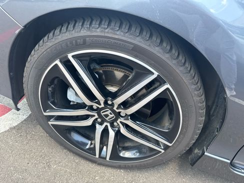 Used 2017 Honda Accord Sport image 6