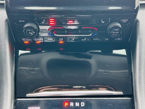 Used 2022 Jeep Grand Cherokee L Limited image 26