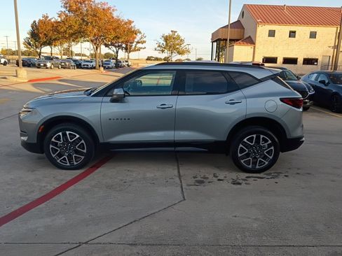 Used 2025 Chevrolet Blazer RS image 8