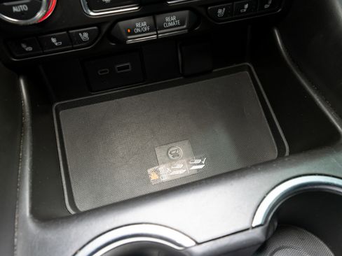 Used 2023 GMC Yukon SLT image 23