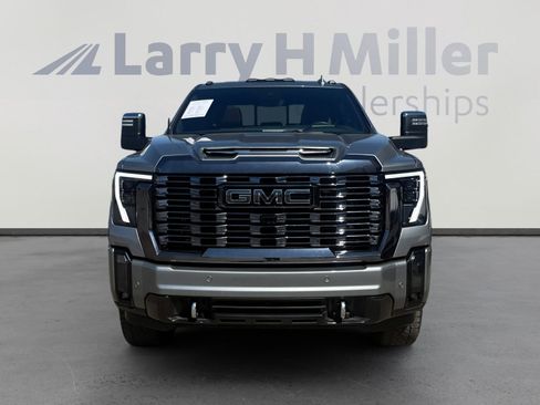 Used 2024 GMC Sierra 2500 Denali Ultimate image 8
