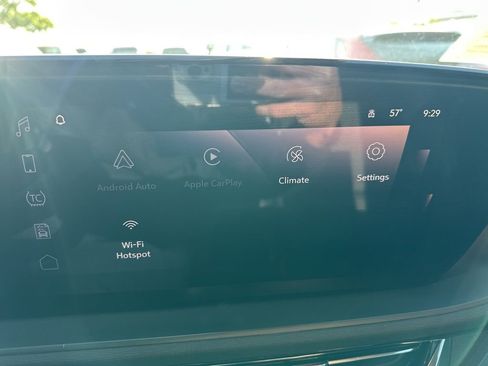 Used 2025 Buick Envista Sport Touring w/ Experience Buick Package image 13