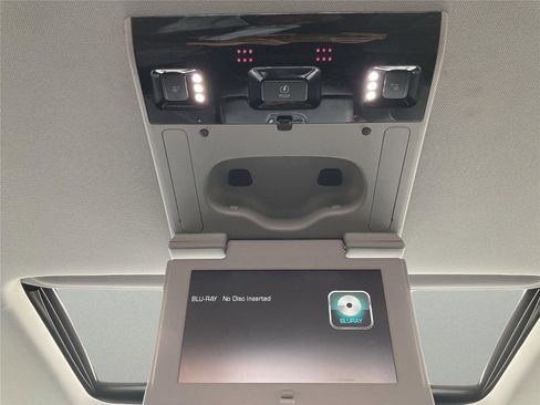 Used 2019 Chevrolet Tahoe LT image 28