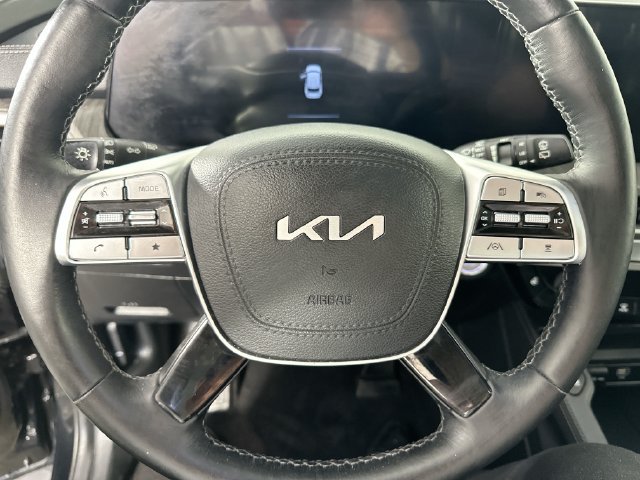 Used 2023 Kia Telluride EX w/ EX Captain's Chair Package AWD/4WD image 22