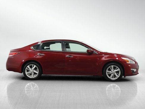Used 2015 Nissan Altima 2.5 SV FWD image 6