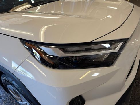 Used 2025 Toyota RAV4 LE AWD/4WD image 28