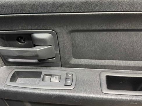 Used 2018 RAM 1500 Express image 17