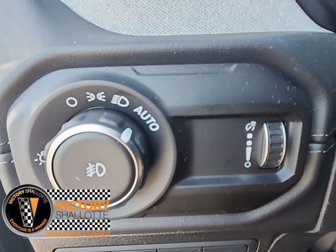 Used 2025 Jeep Wrangler Sahara 4xe image 15