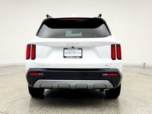 Used 2023 Kia Sorento SX Prestige image 6