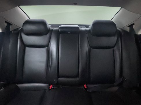 Used 2019 Chrysler 300 Touring L w/ Quick Order Package 22F image 11