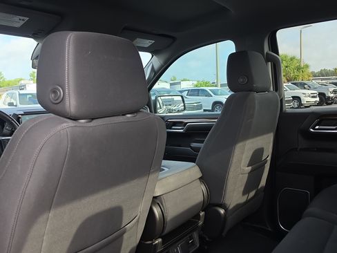 Certified 2023 Chevrolet Silverado 1500 LT AWD/4WD image 11