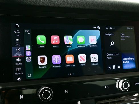 Certified 2025 Porsche Macan image 16