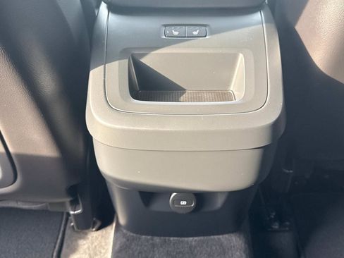 Certified 2023 Volvo XC60 B5 Plus w/ Climate Package image 15