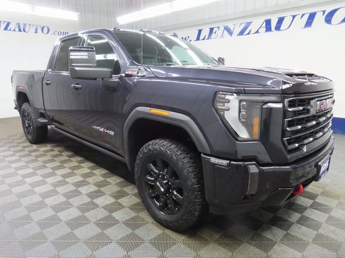 Used 2024 GMC Sierra 2500 AT4 w/ AT4 Premium Plus Package image 3