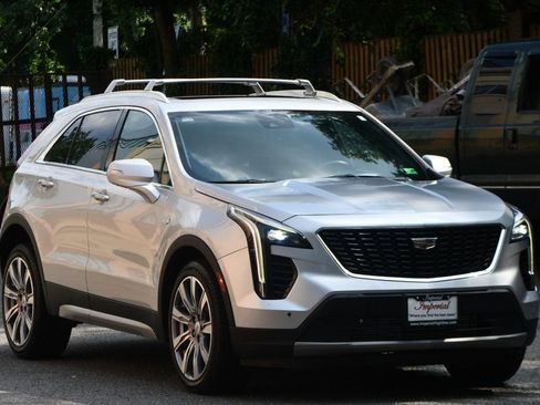 Used 2020 Cadillac XT4 Premium Luxury image 6