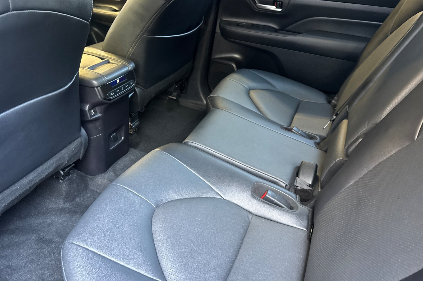Used 2024 Toyota Grand Highlander FWD image 15