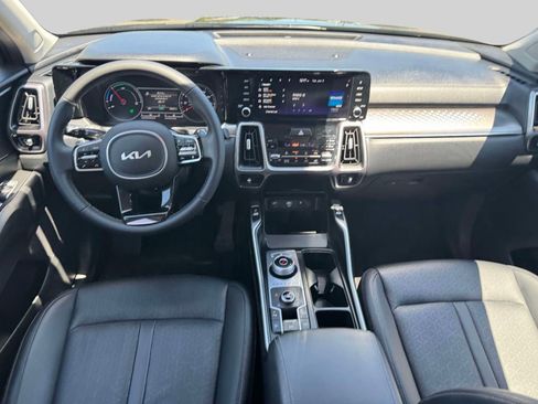 Used 2023 Kia Sorento EX AWD/4WD image 12