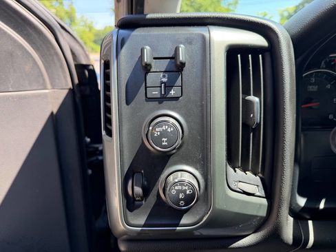 Used 2018 Chevrolet Silverado 1500 LT w/ All Star Edition AWD/4WD image 10