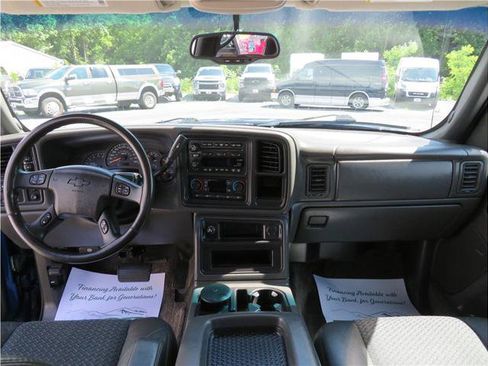 Used 2003 Chevrolet Avalanche 4x4 w/ Driver Convenience Package image 7
