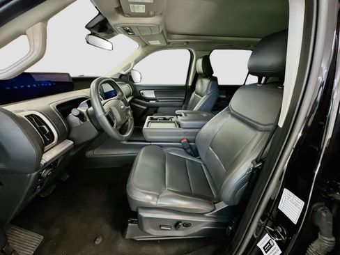 Used 2025 Ford Expedition Active AWD/4WD image 13