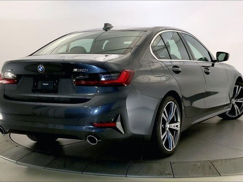 Used 2022 BMW 330i xDrive Sedan w/ Driving Assistance Package AWD/4WD image 12