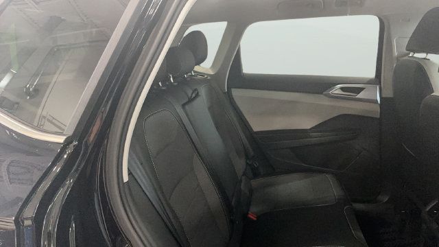 New 2026 Volkswagen Taos SE AWD/4WD image 15