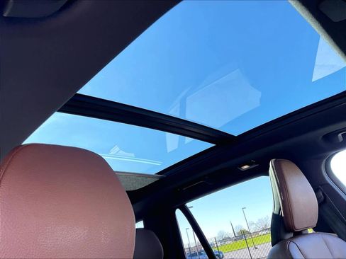 Used 2023 Volvo XC90 T8 Plus image 24